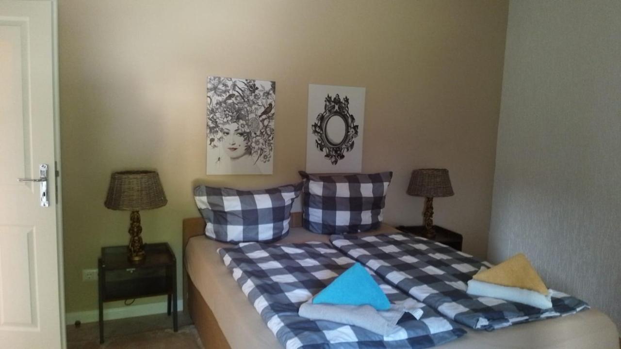 Ferienwohnung Mit Kamin Und Traumhafter Dachterrasse Mit Weitblick In Die Natur Neu Gaarz Esterno foto