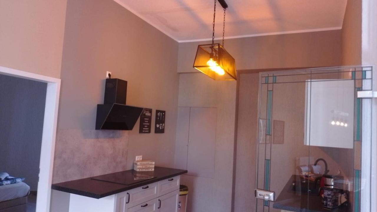 Ferienwohnung Mit Kamin Und Traumhafter Dachterrasse Mit Weitblick In Die Natur Neu Gaarz Esterno foto